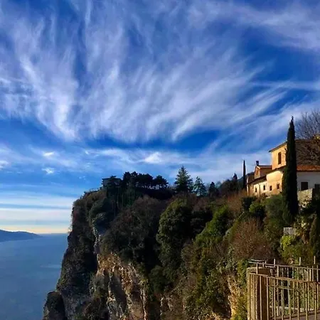 Casa Claudia Pieve Centro Storico Tremosine